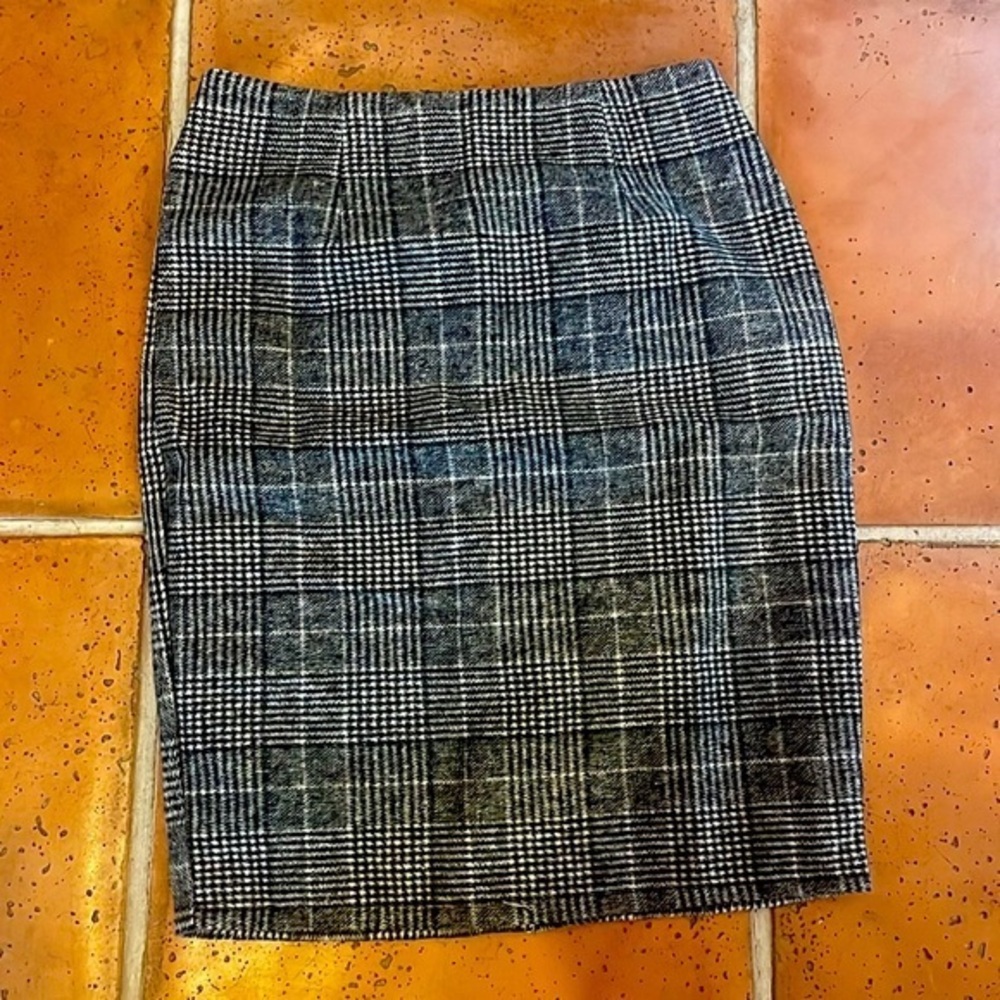 Plaid pencil skirt NWOT
